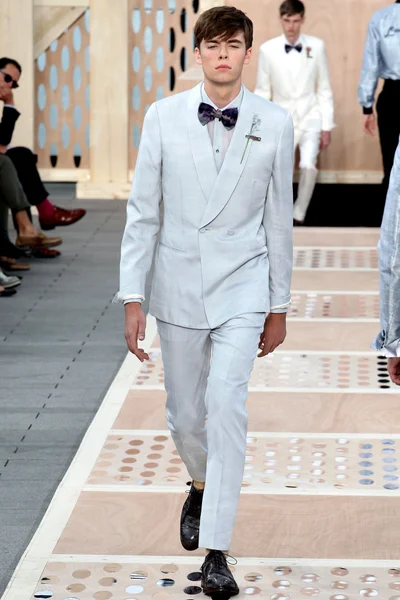 Look 35